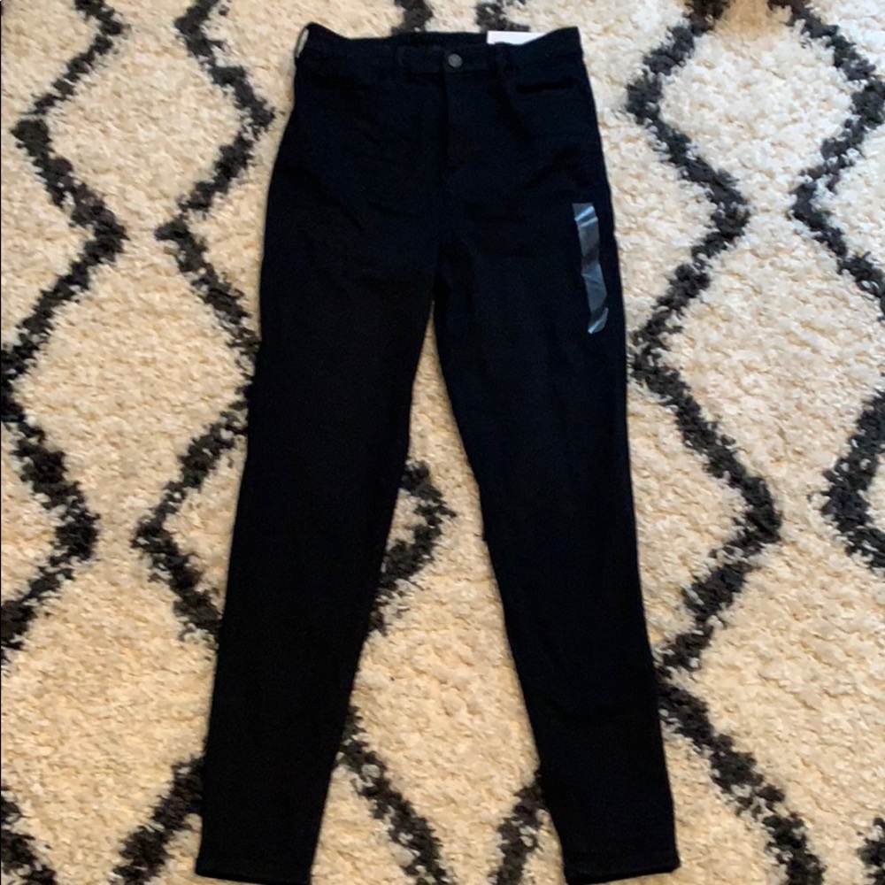 NWT size high rise 8 Black American Eagle jeans